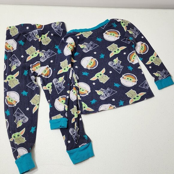 Toddler Boys Star Wars Pajama Set Size 3T - Picture 4 of 6